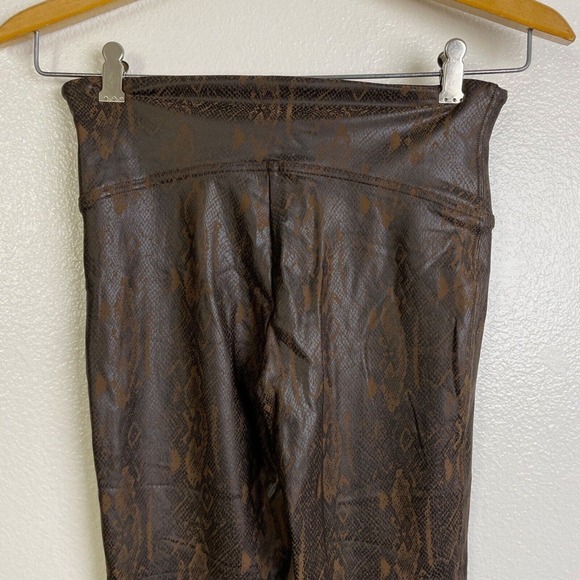 Spanx Faux Leather Brown Snake Leggings Medium Pull On Compression Stretch 20265 - Picture 6 of 10
